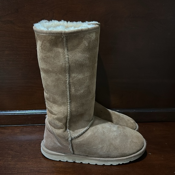 Cozie Steps size 9 chestnut tall genuine sheepskin. - Picture 2 of 8
